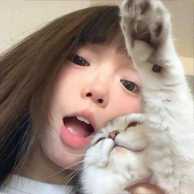 战火中的花蕾